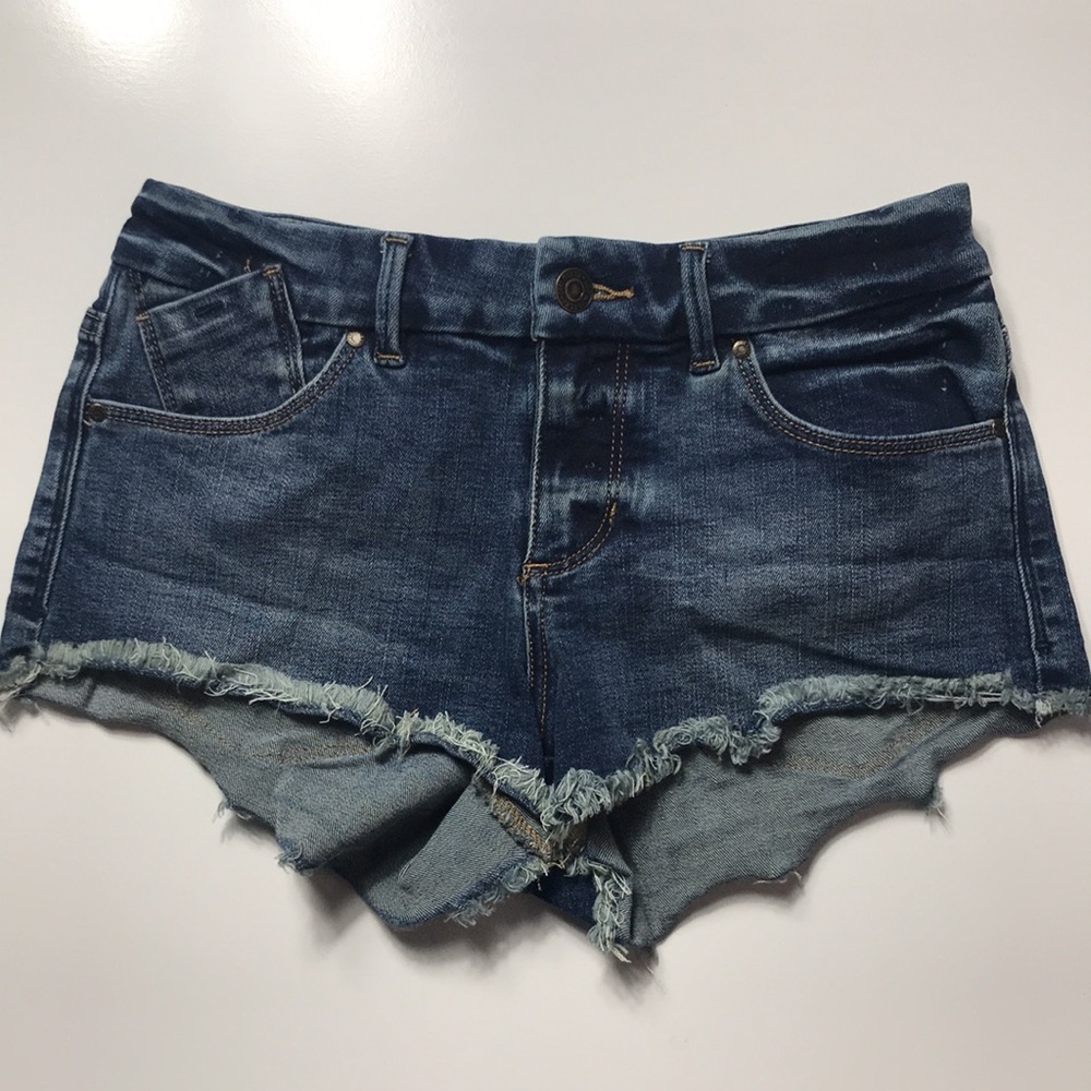 Guess jean blue cutoff short shorts size 26